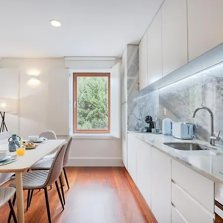 Daire Balcony Retreat | Urban Flats Porto