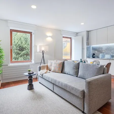 Balcony Retreat | Urban Flats Daire Porto