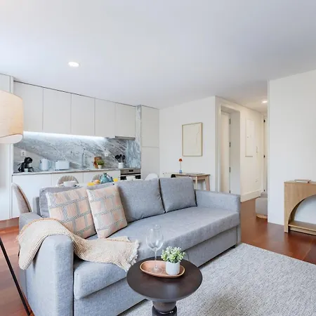 Balcony Retreat | Urban Flats Oporto