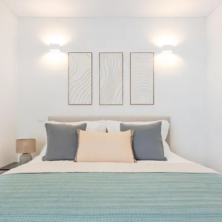 Balcony Retreat | Urban Flats Porto