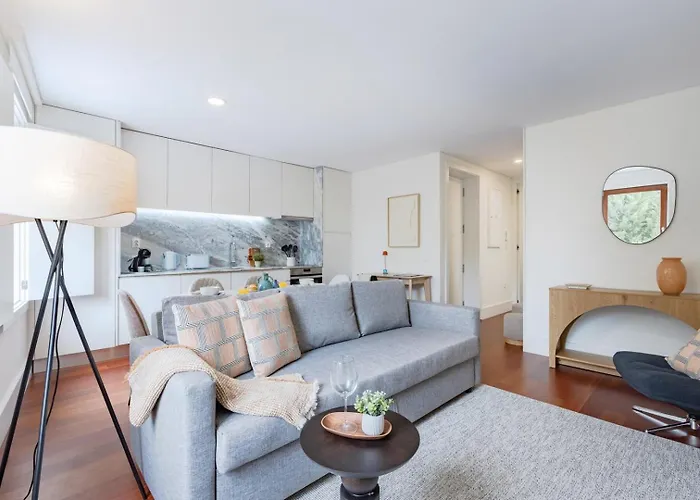 Balcony Retreat | Urban Flats Porto