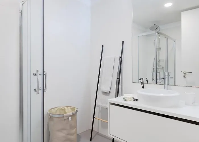 Balcony Retreat | Urban Flats * Porto