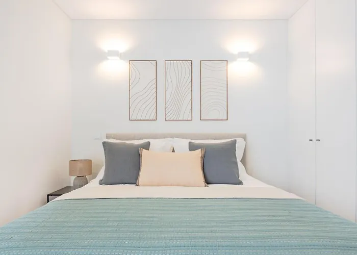 Balcony Retreat | Urban Flats Porto