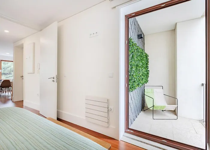 Balcony Retreat | Urban Flats * Porto