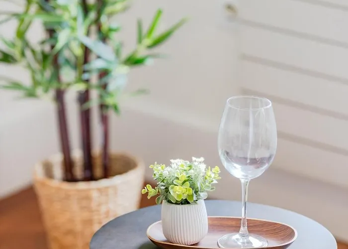 Daire Balcony Retreat | Urban Flats